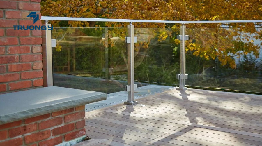 Dịch Vụ Lắp Đặt Lan Can Kính Dĩ An Chất Lượng, Giá Tốt