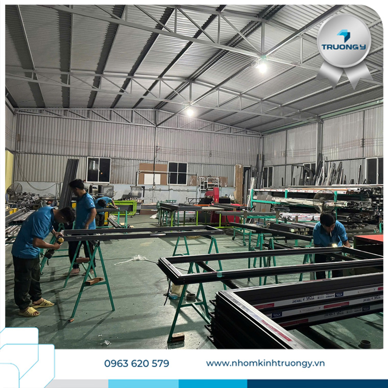 Nhom Kinh Truong Y 14