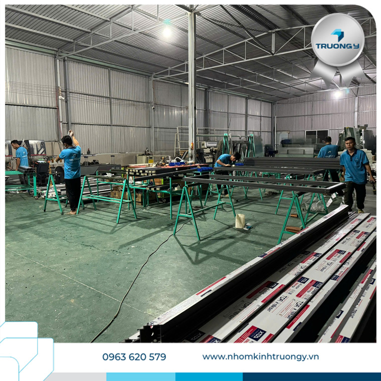 Nhom Kinh Truong Y 17